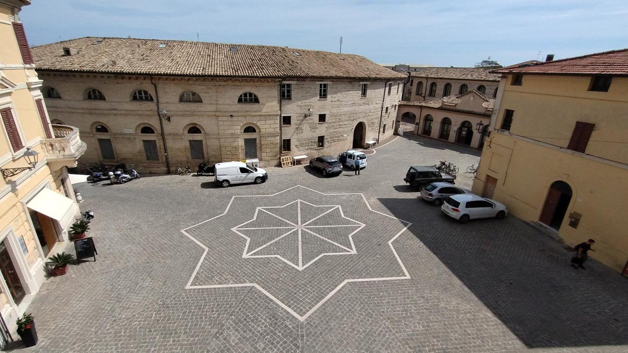 Palazzo Cavalletti - Appartamenti Nel Cuore Di Senigallia Exterior photo